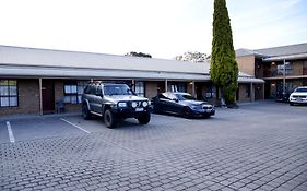 Rodney Motor Inn